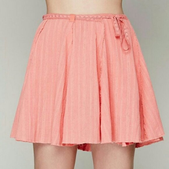 Free People Coral Lace Skirt Size Medium Raw Edge Hem - Picture 1 of 6